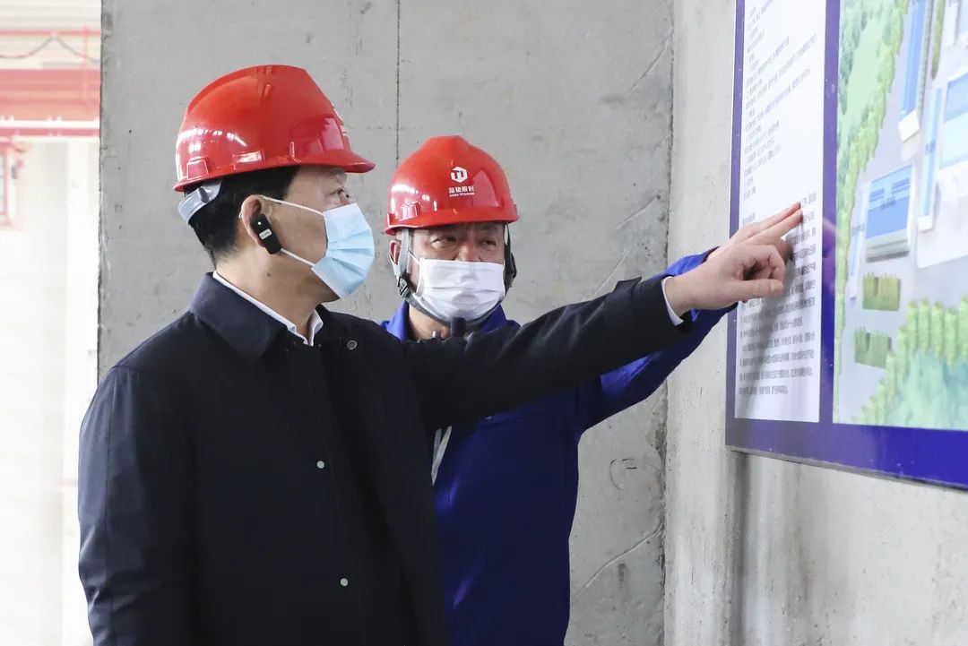 朝阳市长深入金达集团重大项目建设现场调研(图2)